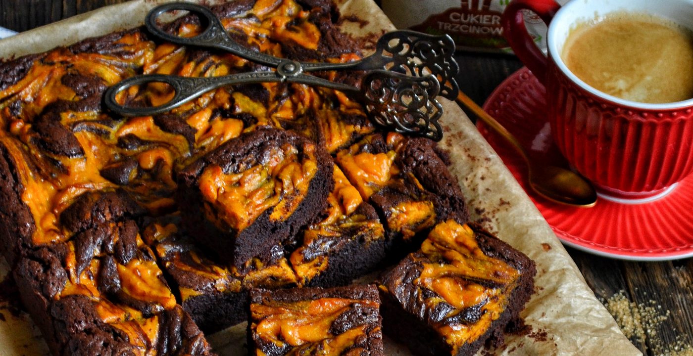 Halloween brownie z warstwą dyniową