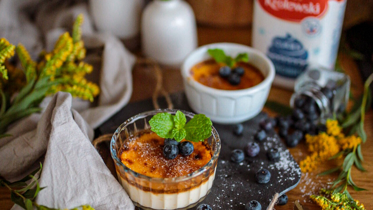 Creme Brulee z borówkami