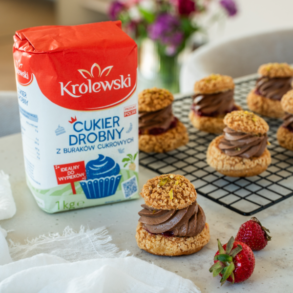 Profiterole z praliną pistacjową