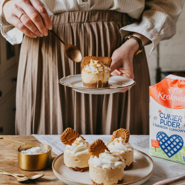 Deserki karmelowe z&nbsp;ciasteczkami Lotus 