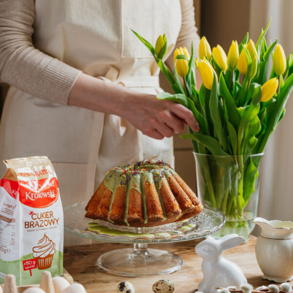 Babka wielkanocna pistacjowa