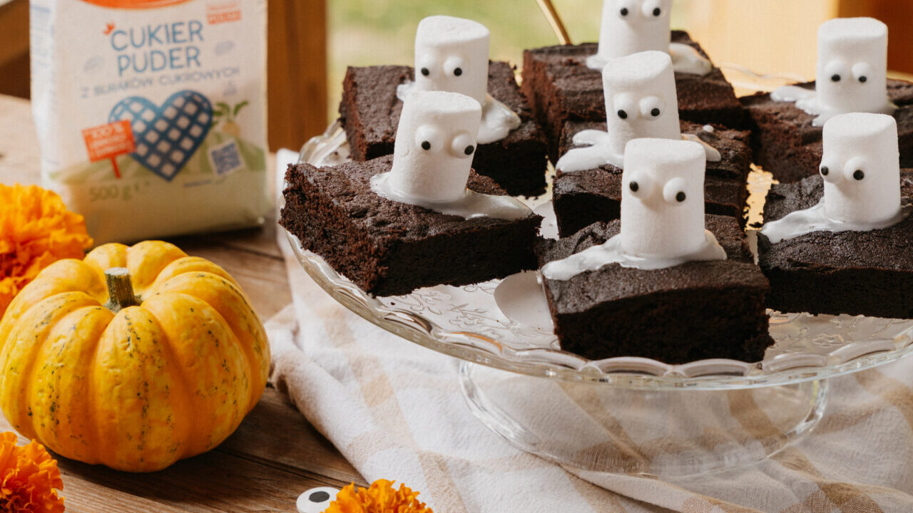 Halloween Marshmallow Brownies 