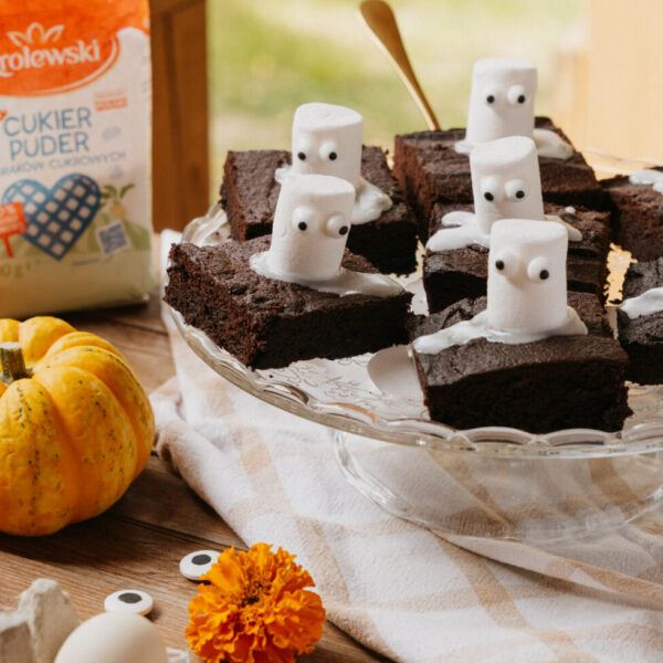 Halloween Marshmallow Brownies 